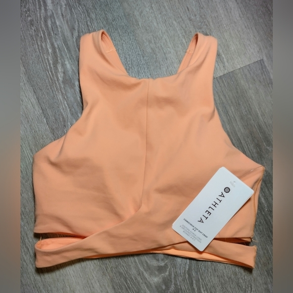 Athleta Tops - NWT- Athleta Women's Conscious Cut Out Crop A-C - Light Orange - Size Sm.